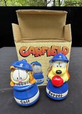 New 1998 PAWS ODI & GARFIELD The Cat Salt And Pepper Shakers Set Very Rare A73 picture