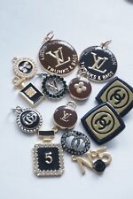 LV  Zipper Pull   lot of 13 mix Buttons picture