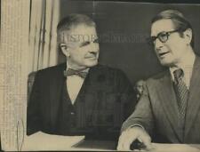 1973 Press Photo Archibald Cox with Attorney General Elliott Richardson seated picture