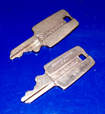 Pair Vintage Samsonite 'Silhouette' #69 Luggage Keys (2) picture