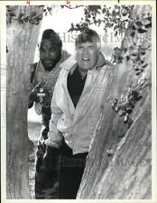 1986 Press Photo Actors Mr. T and George Peppard on Television's 