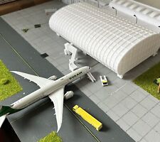 1:400 White Model Airport Terminal picture