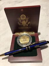 WHITE HOUSE BLUE PEN + CHALLENGE COIN GOLD in WOOD BOX GIFT DEMOCRAT REPUBLICAN. picture