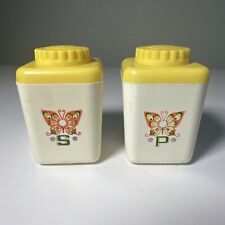 Vintage STERILITE Plastic Salt & Pepper Shaker Set BUTTERFLY 1970's Retro Yellow picture