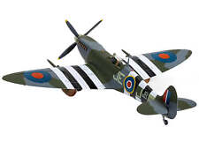 Supermarine Spitfire MkIX Commander JE Johnnie Johnson Figure 1/72 Diecast Model picture
