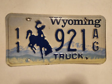 VINTAGE  WYOMING LICENSE PLATE BUCKING BRONCO #11921AG-Vintage-Man Cave picture