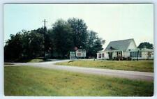 BRAZIL, IN Indiana~ Roadside Highway 40 HUNT'S PLEASANT ACRES  c1950s  Postcard picture