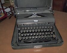 Vintage 1940 's Royal Quiet De Luxe Portable Typewriter with Case - Works Well picture