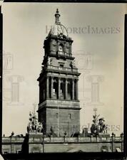 1931 Press Photo Sculptures Adorn Wayne County Building, Detroit - afx08756 picture