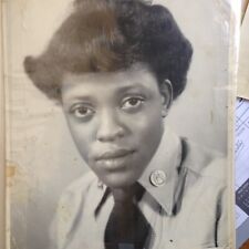 LOT 80 + PHOTOS  FAMILY HISTORY  AFRICAN AMERICAN WOMAN SOLDIER  MILITARY   ID'D picture