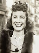 G4 Photograph Beautiful Brunette Woman With Awesome Big Smile 1940-50's picture
