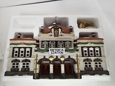 DEPT 56 VICTORIA STATION DICKENS HERITAGE SNOW VILLAGE 5574-3 CHRISTMAS picture