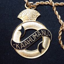Hawaiian 'Ahahui Ka'ahumanu Kaahumanu Medallion Crest Pendant Vintage brass and picture