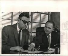 1962 Press Photo Clyde Johnson shows Edwin Walker where to sign filing form picture
