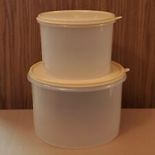Set of 2 Vintage Tupperware Round Storage Containers Lrg #267-4 Sm #265-9 Clean picture