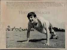 1968 Press Photo Actor Alan Alda Performs in Film 