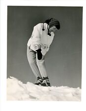 Sun Valley News Bureau 8 x 10 Photo Woman In Snow Skiing, Original 1952 Fashion picture