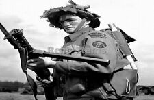 WW2 Photo Royal Canadadian Command  Soldirer with STEN machine gun WWII 0187 picture