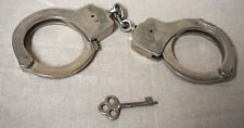 VINTAGE POLICE PEERLESS HANDCUFF HANDCUFFS PAT. 1912 & 1915 With Key picture