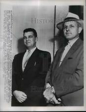 1954 Press Photo Detectives Arrive For Arraignment After Arrest of Six Gamblers picture