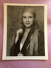 Juliette Lewis 1989 , original vintage press headshot photo picture