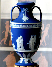 WEDGWOOD DARK BLUE DIP 2 HANDLES URN, MUSES & APOLLO, TROPHIES 7 INCHES STUNNING picture