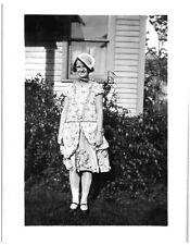 YOUNG LADY WITH HAT,ROCHESTER,NY,1928.VTG 3.7
