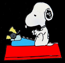 SNOOPY ~ TYPING ~ WORLD FAMOUS AUTHOR PIN ~ Willabee & Ward PEANUTS COLLECTION picture