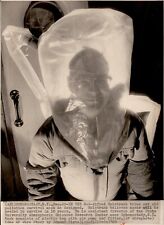 LG989 1969 Wire Photo IN THE BAG Alfred Holstrunk Pollution Survival Mask Filter picture