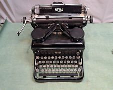 Vintage Royal 1940's Gloss Black Typewriter Nice picture