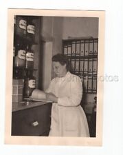 FOUND ORIGINAL PHOTOGRAPH BLACK AND WHITE Scientist or pharmacist then C1054 picture