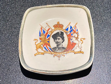 VTG Queen Elizabeth II Coronation Plate June 2nd 1953,  By ARTHUR WOOD ENGLAND picture