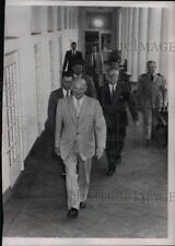 1954 Press Photo President Dwight D. Eisenhower Followed by Staff at White House picture