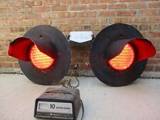 Vintage SAFETRAN Railroad Crossing Signal Lights on Mounting Bracket WORKING picture