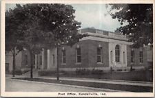 Kendallville, Indiana Postcard POST OFFICE Building / Street View c1930s Unused picture