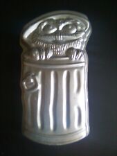 Vintage Wilton Oscar The Grouch 1971-1977 Muppets Inc Aluminum Cake Pan picture