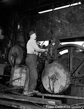 Donkey Puncher, Long Bell Lumber Company, Washington 1941 - Historic Photo Print picture