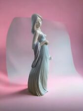 Lladro Vestido De Noche “Ingenue” Statue Mint With Box picture