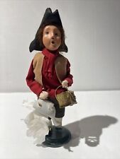 Byers Choice 2008 Exclusive Williamsburg Colonial Boy Lantern &Goose **Broken picture