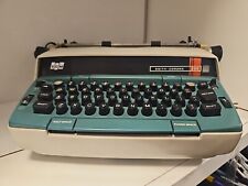 Vtg SCM Smith-Corona 250 Electric Typewriter Green and Beige colors Needs Ribbon picture