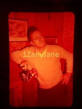 XXPU15 Vintage 35MM SLIDE Photo MAN WITH CAMERA POSING FOR CAMERA picture
