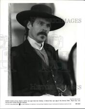 1994 Press Photo Actor Dennis Quaid in 