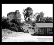 Scary Bates Motel PHOTO Psycho, Alfred Hitchcock Creepy Horror Film Norman Bates picture