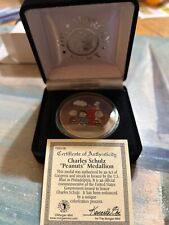 2000 - Peanuts Gang - Charles M. Schulz - Commemorative Painted Medallion w/Case picture