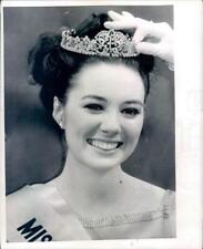 1966 Press Photo Toronto Canada Barbara Kelly Miss Canada 1967 - ner46515 picture