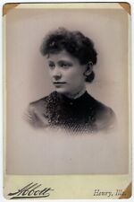 IDENTIFIED PRETTY YOUNG WOMAN : HENRY, ILLINOIS : CIVIL WAR VET : CABINET CARD picture