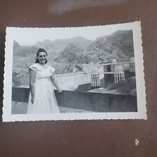 Hoover Dam 1955 Vintage Deckle Edge Photo 3×5 Tourist Snap Shot Cars On Top B&W picture