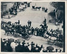 1947 Press Photo Crowd Watches Horse & Buggies 4th of July Parade 1897 Seattle picture