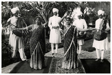 India, Baroda (Vadodara), Dancers, Vintage Print, ca.1920 Vintage Print. Shooting picture