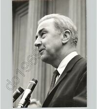 MINNESOTA Senator EUGENE MCCARTHY Speaks @ BERKLEY, CA Politics 1968 Press Photo picture